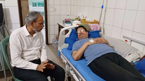 শিমুল বিশ্বাসের শারীরিক অবস্থা স্থিতিশীল, দেখতে গেলেন ডা. রফিক