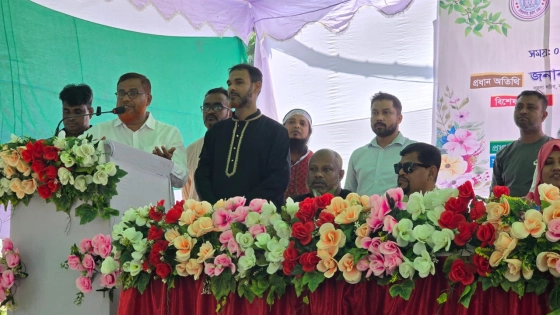 শিক্ষকদের রাজনীতি থেকে বের হয়ে আসতে হবে : মোস্তফা জামান 