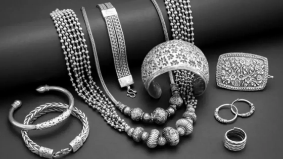 রুপার বাজারেও বড় পতন, আজ কত দামে বিক্রি হবে 