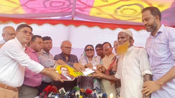 গরু ছাড়াই ঘানি টানা সেই প্রবীণ দম্পতির পাশে দাঁড়ালেন তারেক রহমান