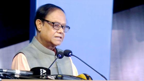 ৫ ব্যাংক একীভূতকরণের বিকল্প ছিল না: গভর্নর