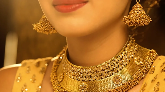 সন্ধ্যায় স্বর্ণের দাম কমলো, রুপার বাজারে নতুন রেকর্ড