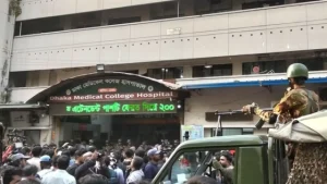 হাদিকে দেখতে গিয়ে ঢামেকে তোপের মুখে মির্জা আব্বাস